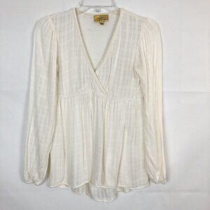 Princess Vera Wang I Bubble Sleeve V-Neck Top
